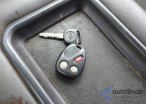 2005 Chevrolet Silverado 1500 Z71 z USA, uszkodzony, nr VIN 2GCEK13T751334193